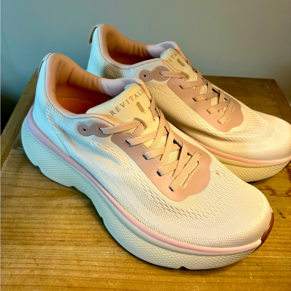 New Revitalign Orthotic Mesh Walking Sneakers- Gaia Size 11